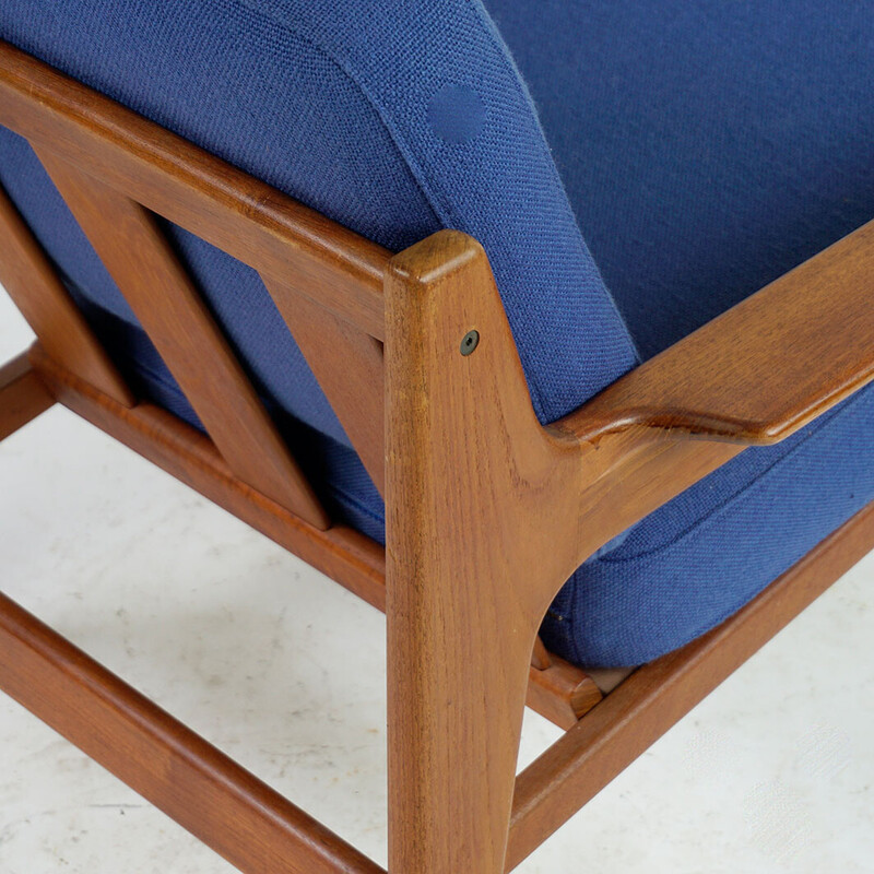 Vintage Scandinavische fauteuil in teakhout en blauwe stof van A.W. Iversen voor Komfort, 1960