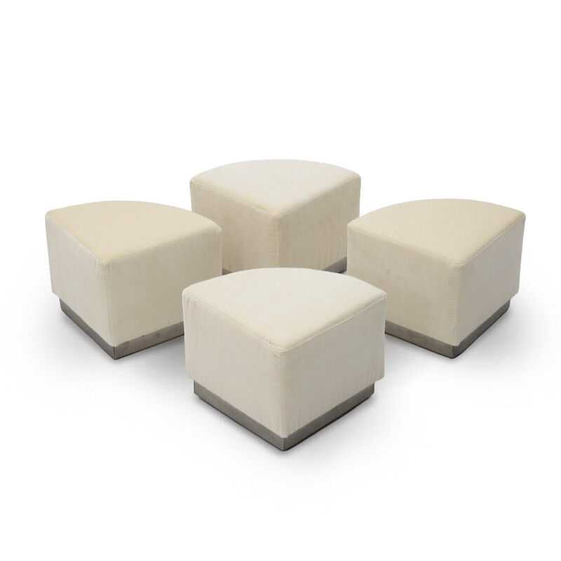 Set di 4 pouf vintage in velluto e metallo spazzolato, Italia 1970