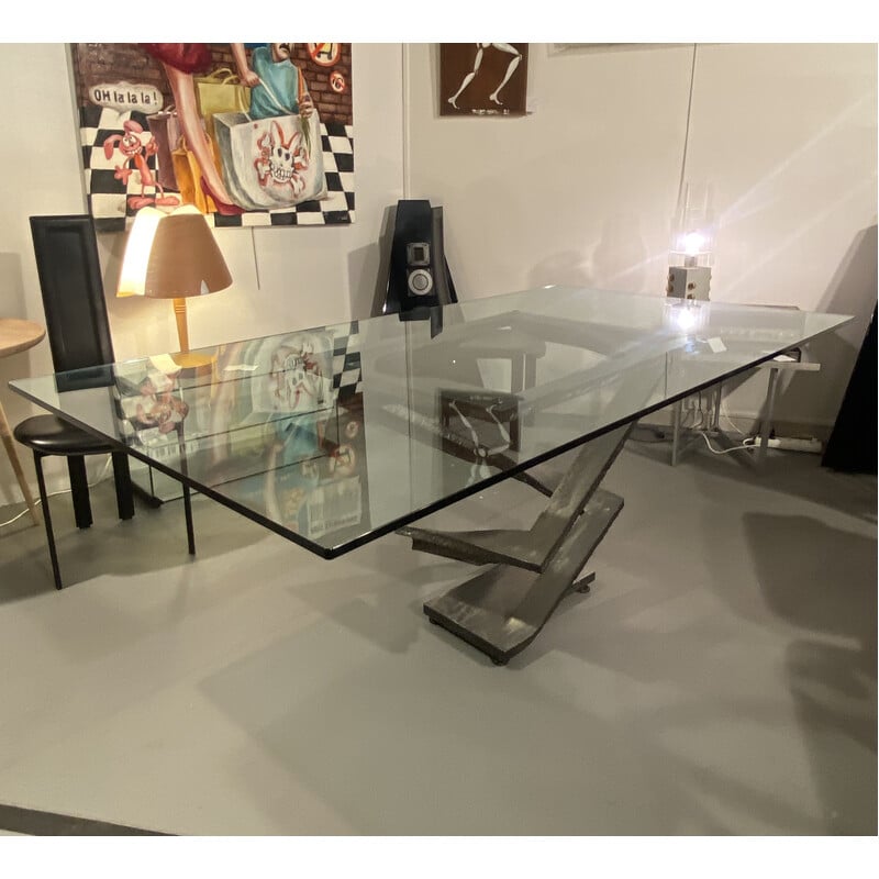 Mesa de jantar vintage em flor de ferro e tampo de vidro de Maurice Barilone