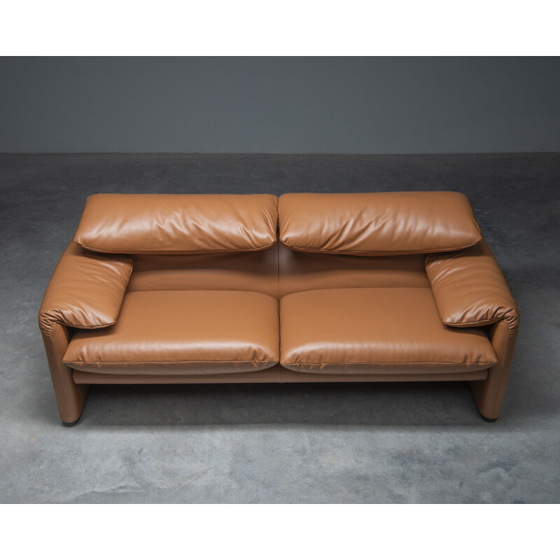 Vintage 2-seater sofa 'Maralunga' by Vico Magistretti for Cassina, Italy 1970