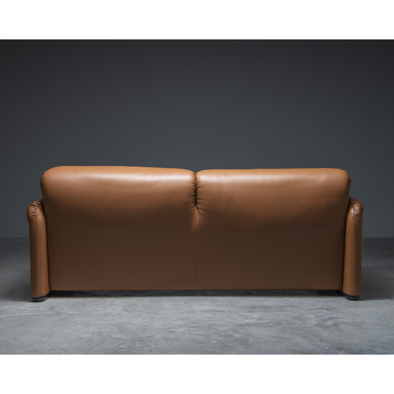 Vintage 2-seater sofa 'Maralunga' by Vico Magistretti for Cassina, Italy 1970