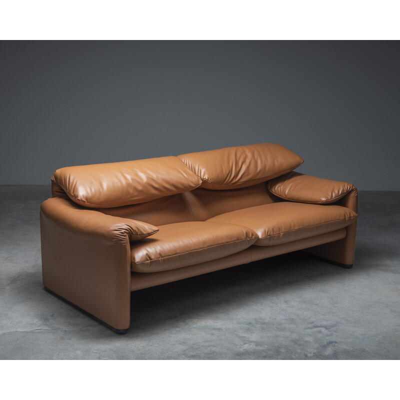 Vintage 2-seater sofa 'Maralunga' by Vico Magistretti for Cassina, Italy 1970