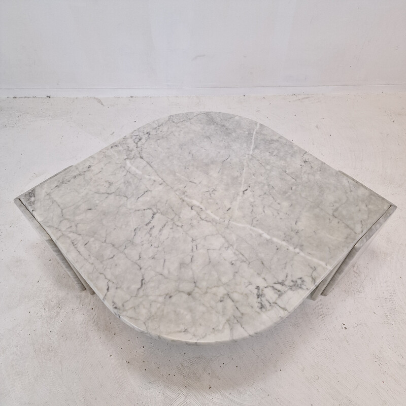 Mesa de centro em mármore vintage com a forma de uma gota de água, Itália 1980