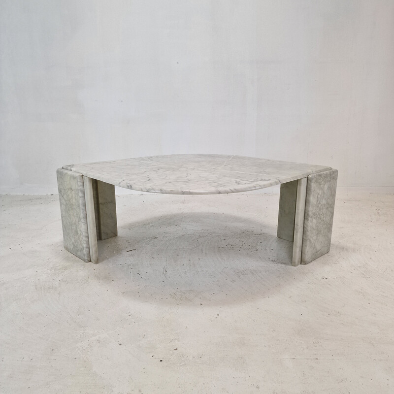 Vintage marble coffee table in the shape of a water drop, Italy 1980