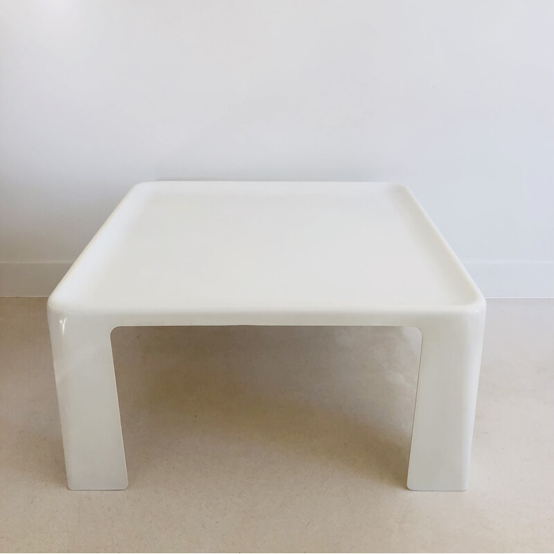 Amanta vintage coffee table in fiberglass by Mario Bellini for C & B, Italy 1960