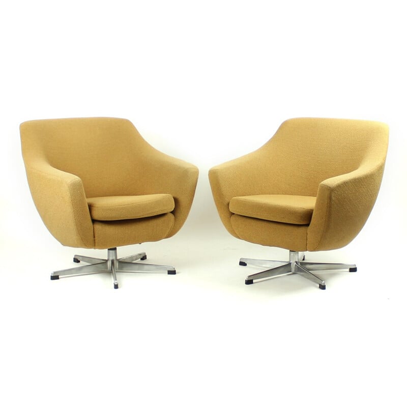Pair of beige club chairs in chromed metal and cotton - 1960s