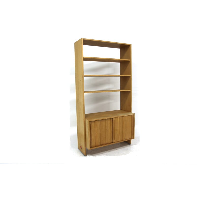 Vintage "Ry100" oakwood bookcase by Hans. J. Wegner for Ry Møbler, Denmark 1960