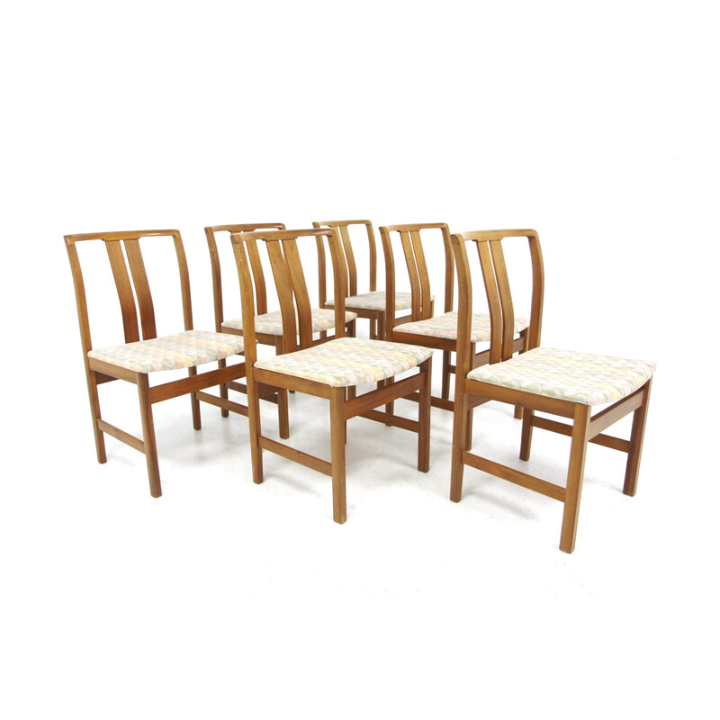 Set van 6 Scandinavische vintage notenhouten stoelen, Zweden 1960