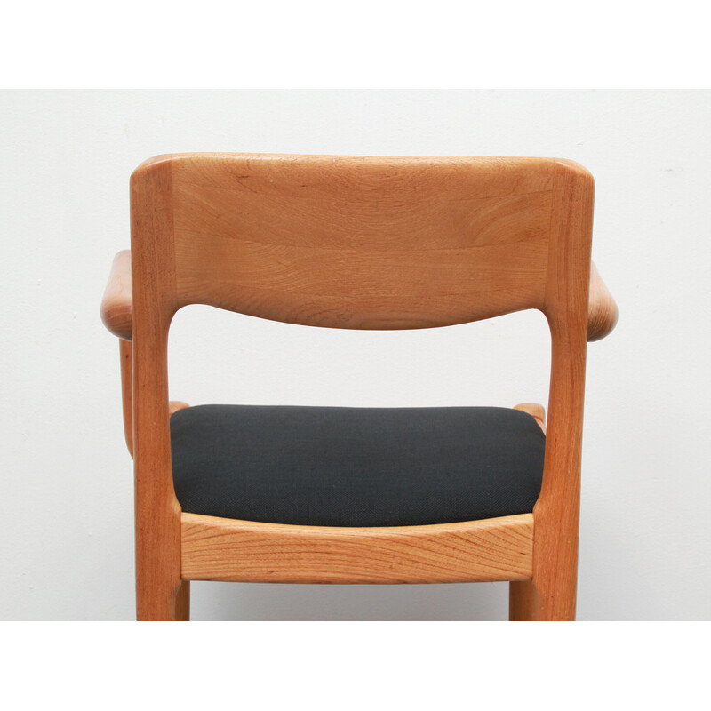 Vintage fauteuil in eikenhout en stof van Juul Kristensen, Denemarken 1970