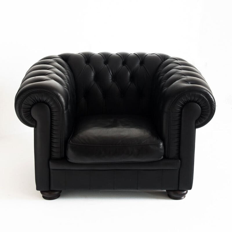 Fauteuil Chesterfield vintage "King" en cuir noir par Natuzzi, Italie