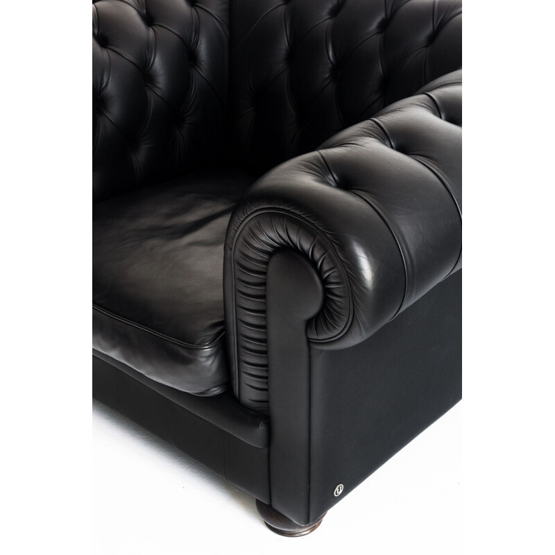 Vintage Chesterfield "King" armchair in black leather by Natuzzi, Italy