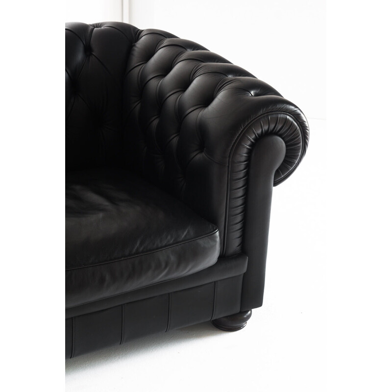 Vintage Chesterfield "King" fauteuil in zwart leder van Natuzzi, Italië