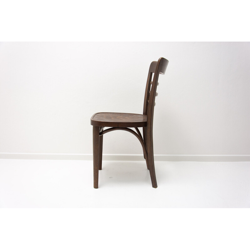 Vintage walnut bistro chair by Thonet, Czechoslovakia 1930s