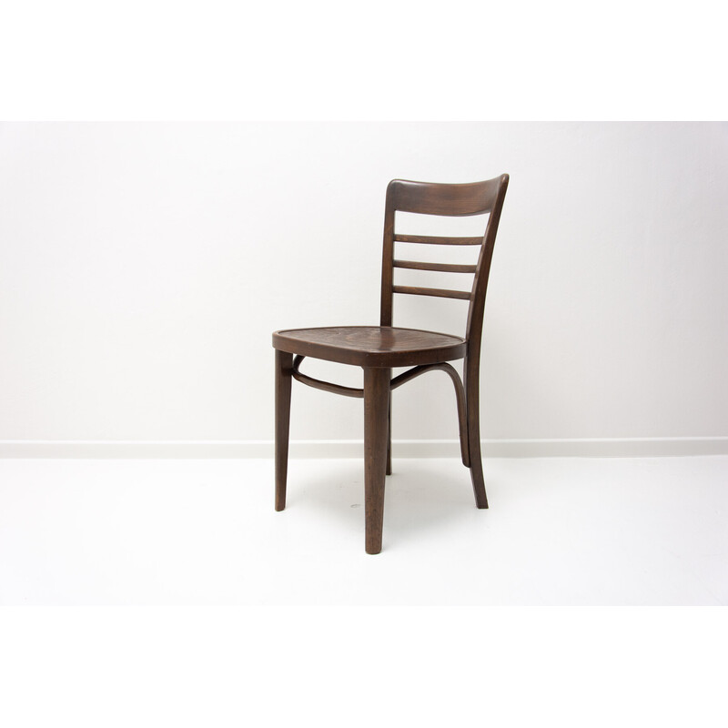 Vintage walnut bistro chair by Thonet, Czechoslovakia 1930s