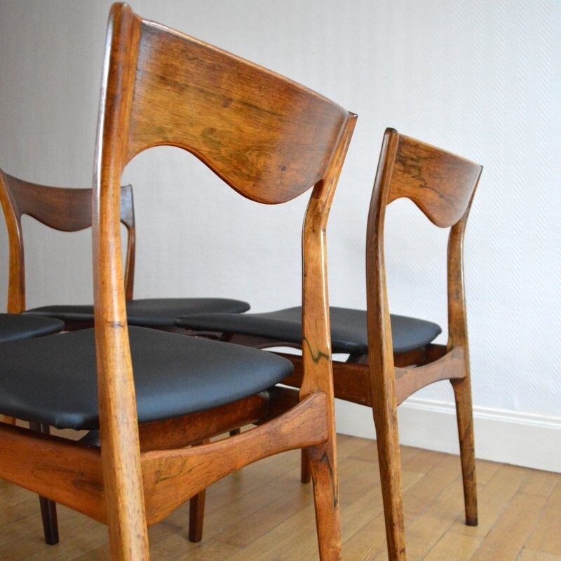 Suite de quatre chaises scandinaves - 1960