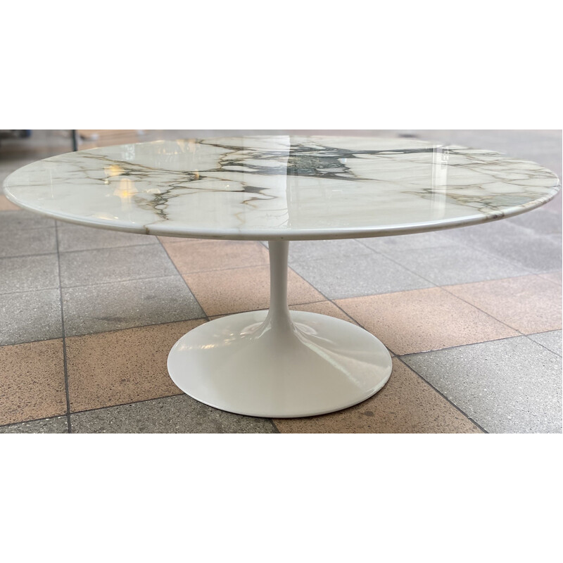 Mesa de centro circular vintage com tampo de mármore de Eero Saarinen para a Knoll International