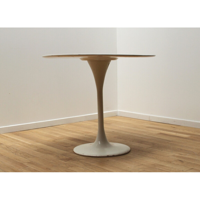 Vintage metal tulip dining table by Knoll