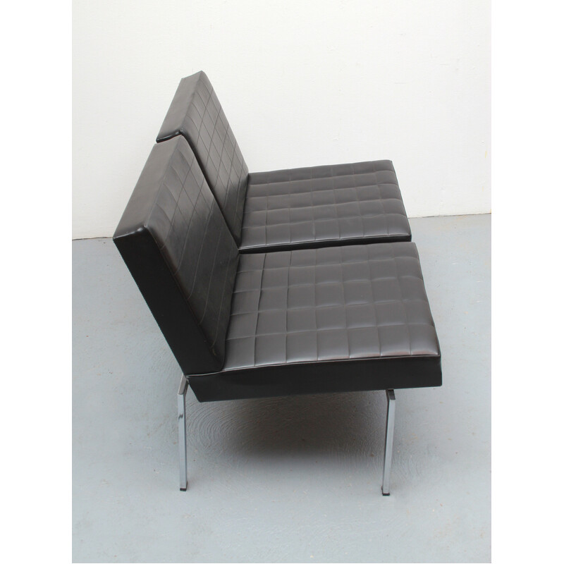 Vintage-Sofa aus Kunstleder und Metall, 1960