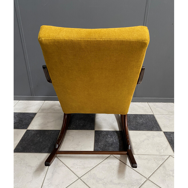 Cadeira de baloiço vintage em amarelo da Ton