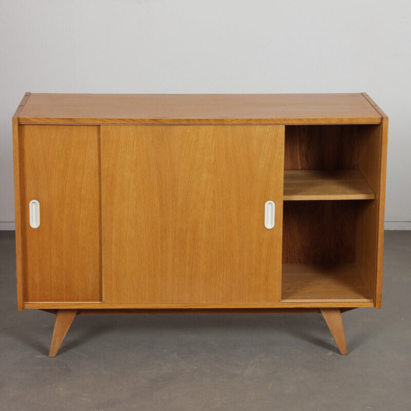 Vintage oakwood chest of drawers model U-452 by Jiroutek for Interier Praha, 1960