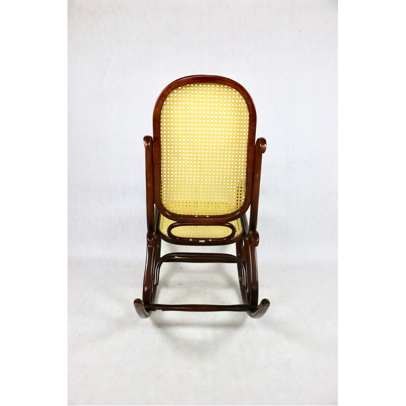 Cadeira de baloiço castanha vintage de Michael Thonet, anos 80