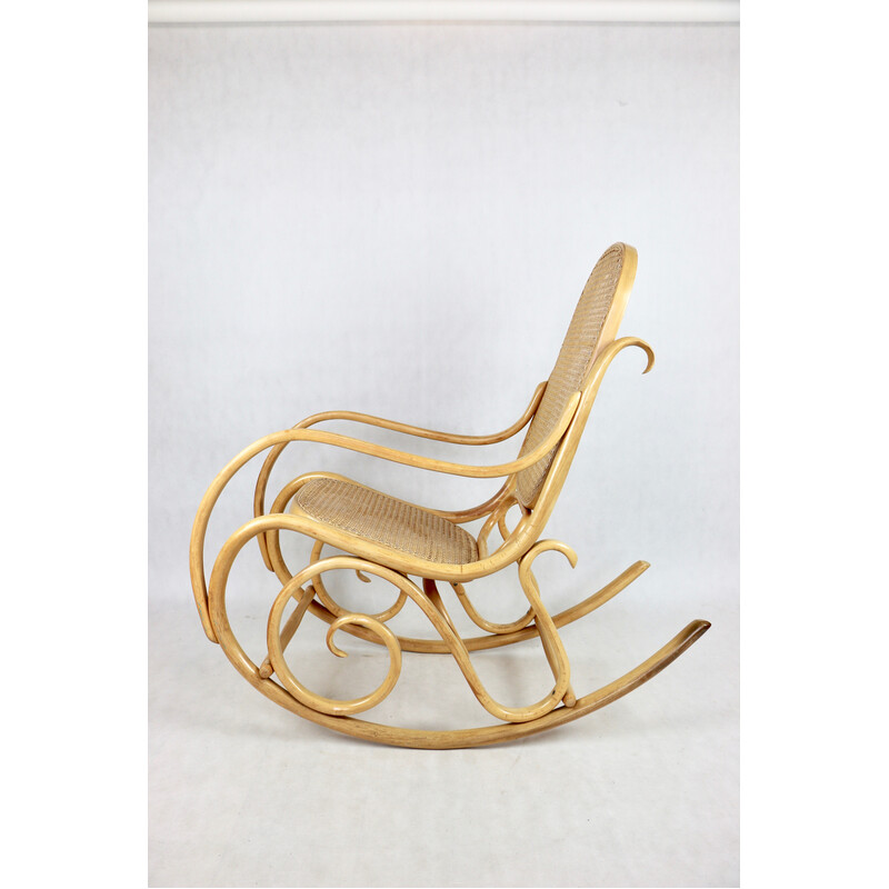 Vintage natural wood rocking chair by Michael Thonet, 1980s