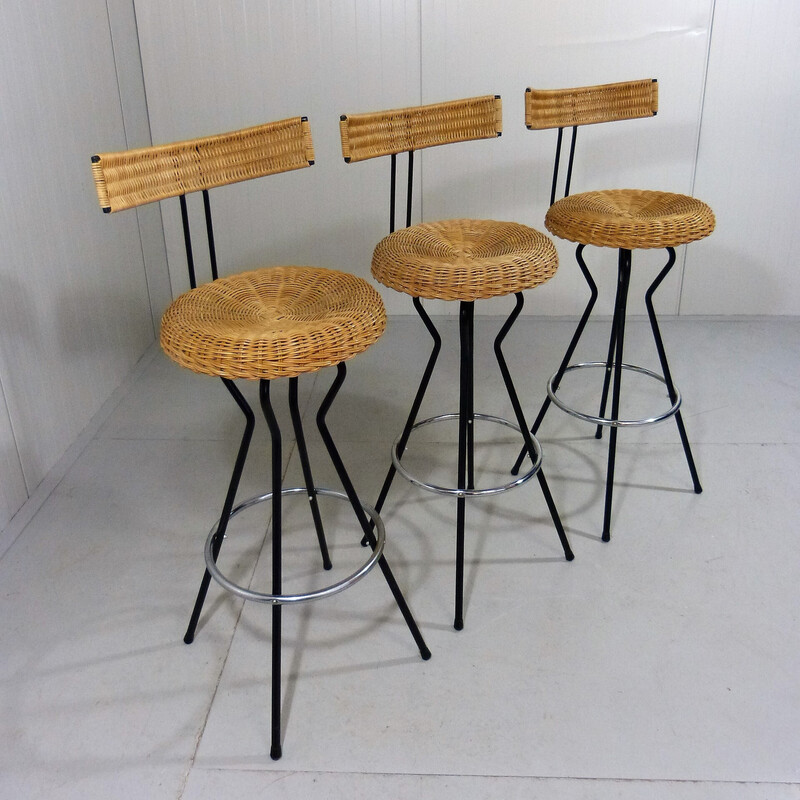 Set of 3 vintage wicker and steel swivel bar stools, 1960