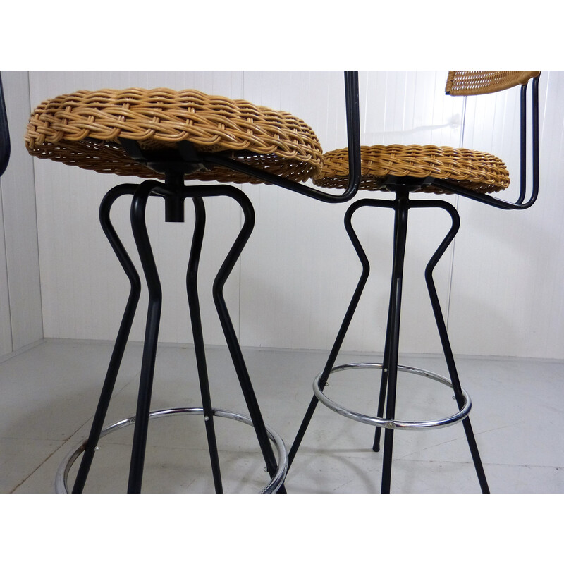 Set of 3 vintage wicker and steel swivel bar stools, 1960