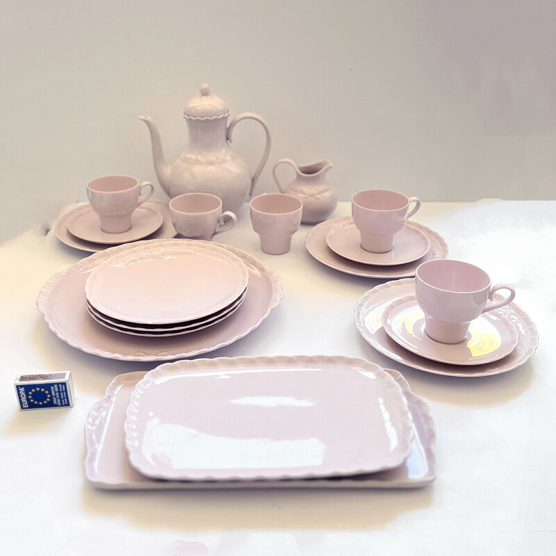 Vintage pink porcelain coffee service by Hutschenreuther Hohenberg, Germany 1960