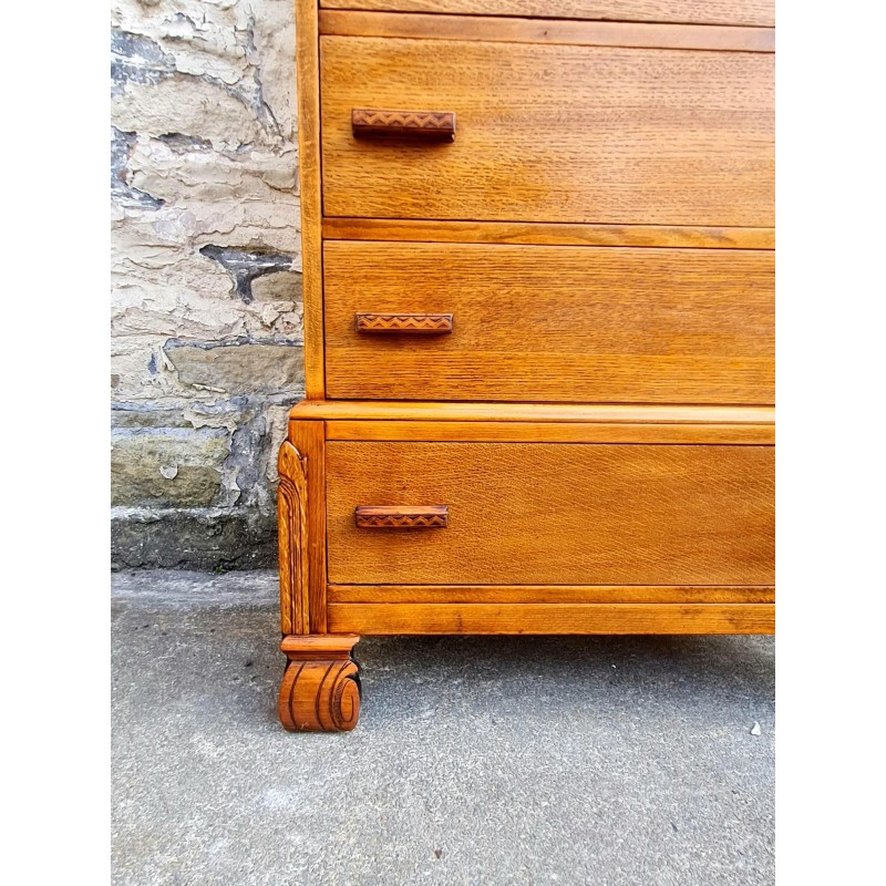 Vintage oakwood chest of 5 drawers