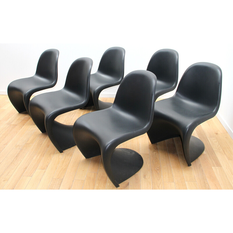Arquitectura Ausencia Monica Vintage polypropylene chair by Verner Panton for Vitra