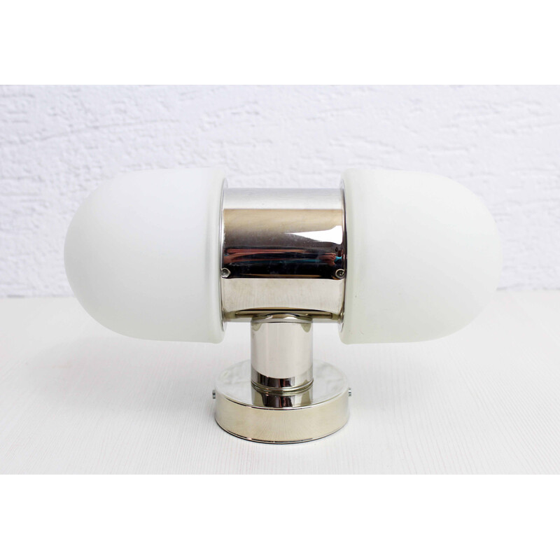 Vintage Bauhaus wandlamp in metaal en opaline glas
