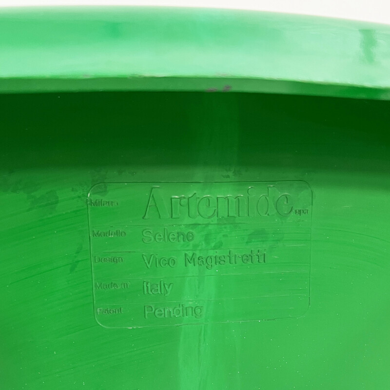 Sedia vintage Selene in plastica verde di Vico Magistretti per Artemide, anni '70