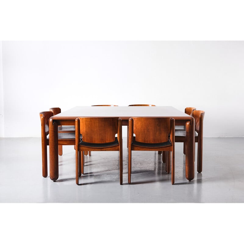 Set of 4 vintage model 122 walnut wood chairs by Vico Magistretti for Cassina