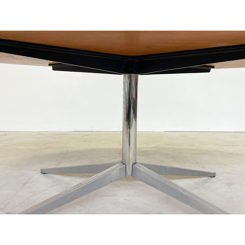 Ovaler Esstisch aus der Mitte des Jahrhunderts von Florence Knoll, 1960er Jahre