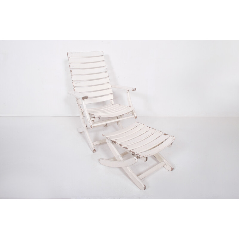 Vintage garden lounge chair with footrest