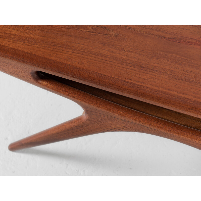 Tavolino vintage Smile in teak di Johannes Andersen per Silkeborg, Danimarca 1950