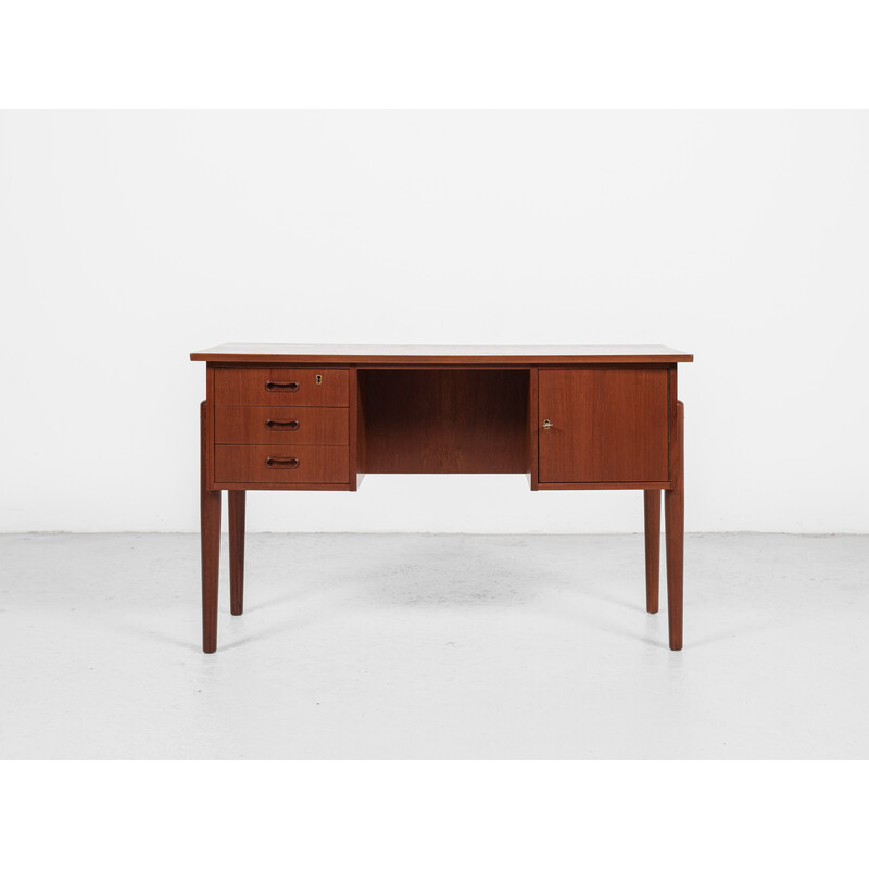 Vintage teak desk with curved top, Denmark 1960