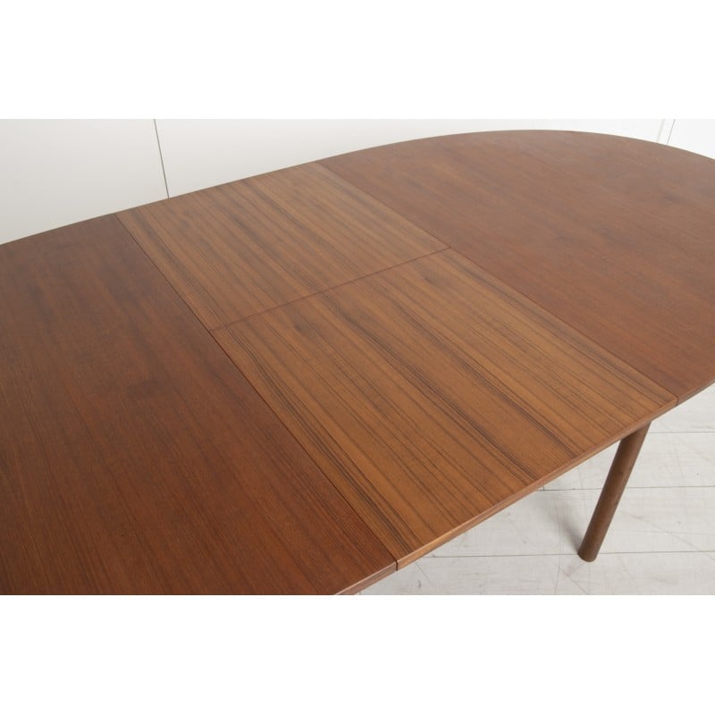 Mid century extending teak dining table by McIntosh, 1960s
