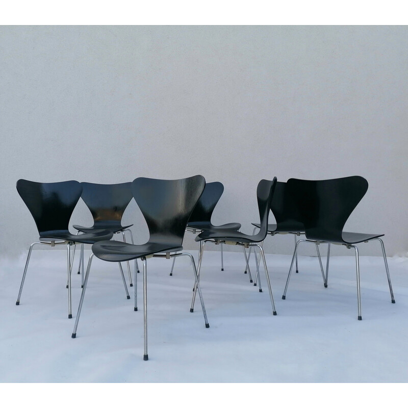 Set of 7 vintage 3107 chairs by Arne Jacobsen for Fritz Hansen