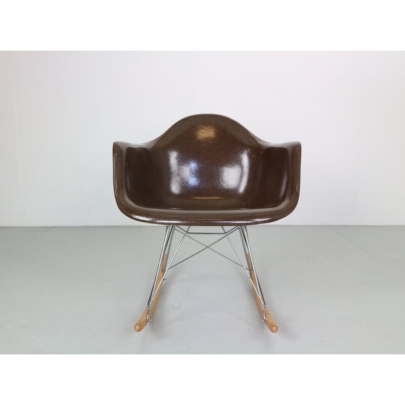 Fauteuil à bascule vintage "RAR" marron par Charles et Ray Eames pour Herman Miller, 1977