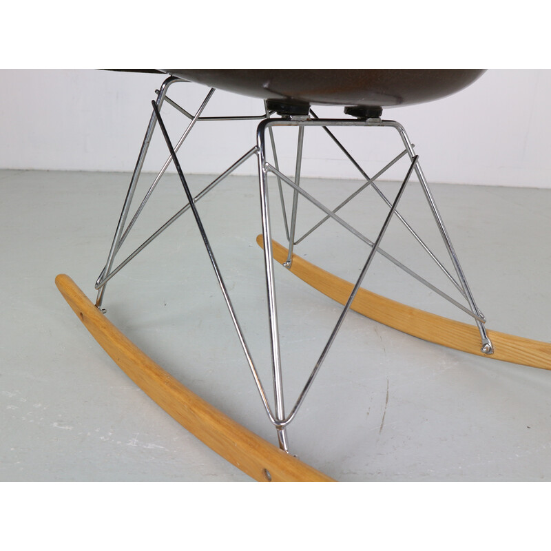 Vintage "RAR" brown rocking chair by Charles and Ray Eames for Herman Miller, 1977