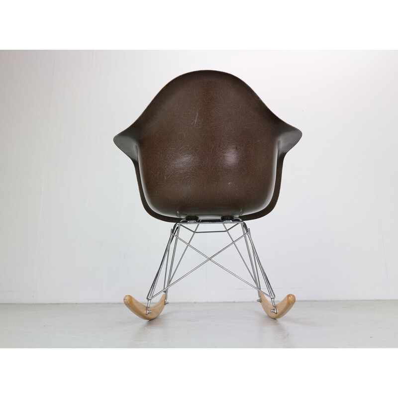 Silla mecedora vintage "RAR" marrón de Charles y Ray Eames para Herman Miller, 1977