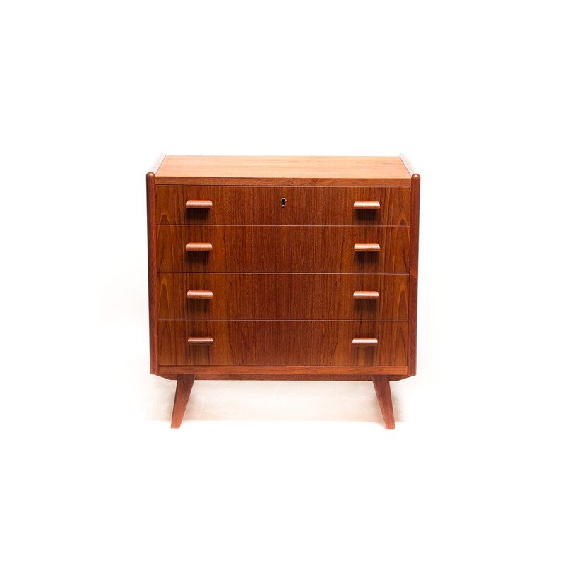 Mid century Danish chest of drawers in teak with curved grips - 1960s