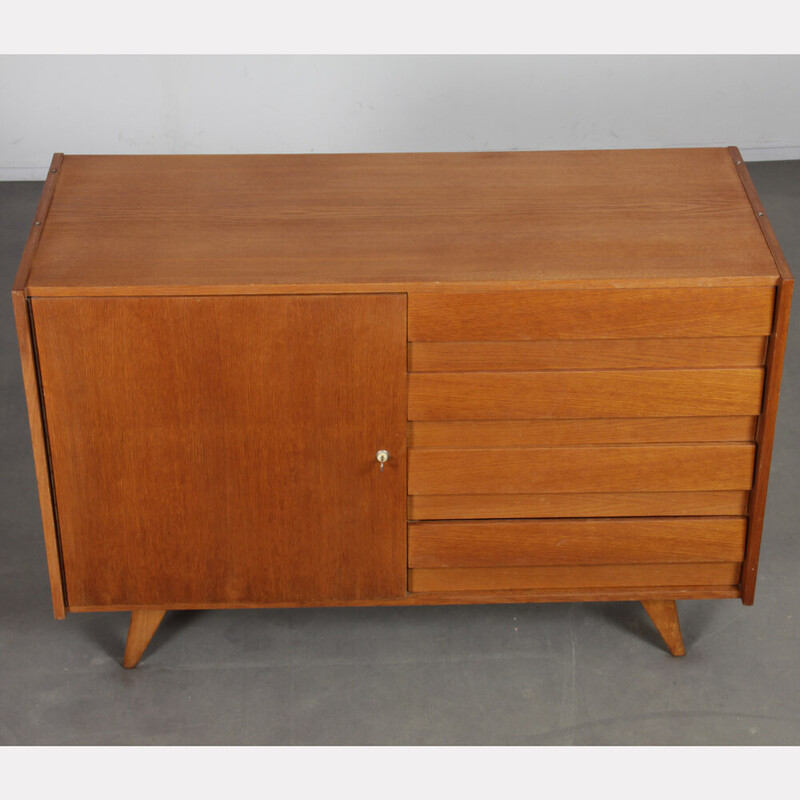 Mueble vintage de roble modelo U-458 de Jiri Jiroutek, 1960