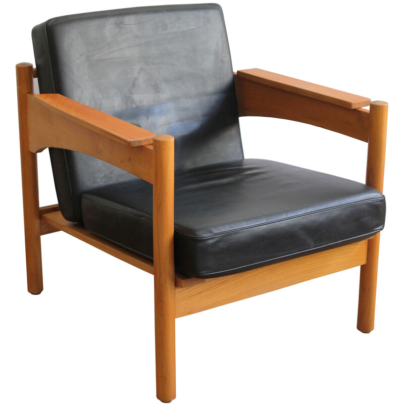 Lot de deux fauteuils en cuir noir -  1970