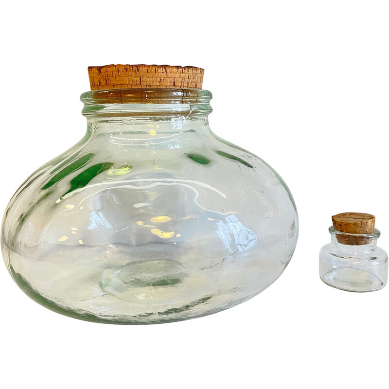 Vintage potten van geblazen glas en kurk
