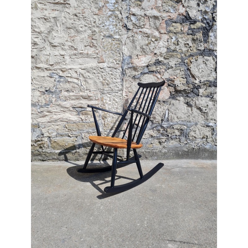 Vintage beechwood rocking chair model 435