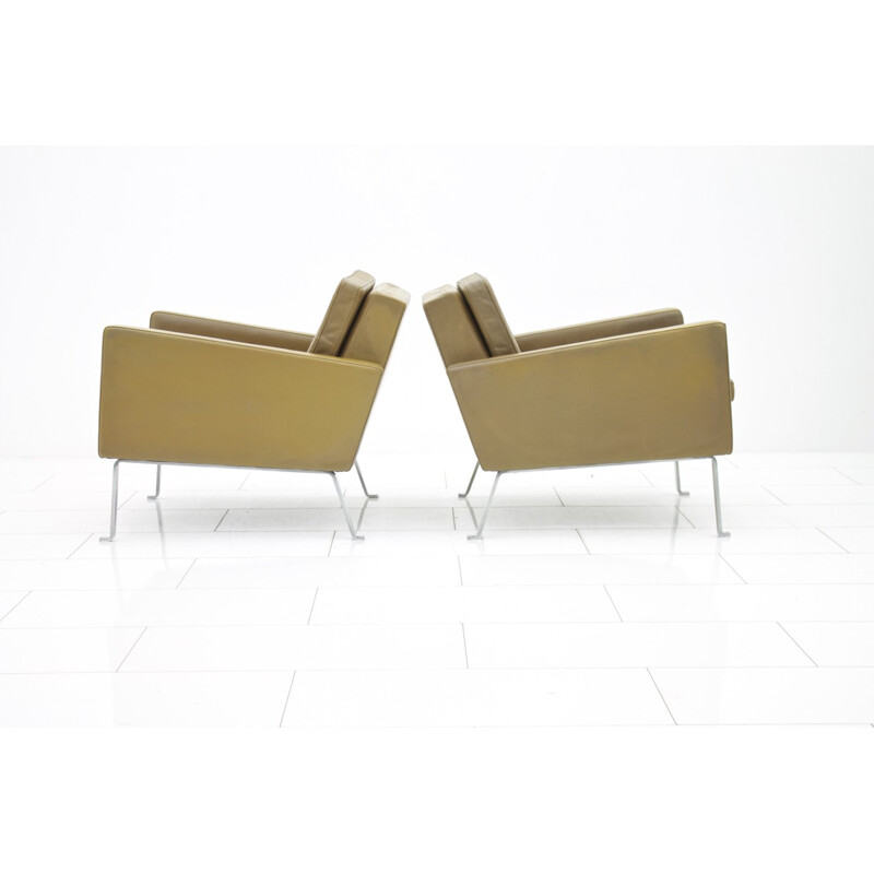 Pair of leather armchairs by Roland Rainer for Wilkhahn - 1950s