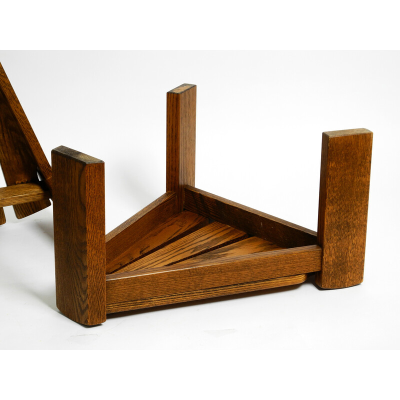 Par de mesas de apoio vintage em carvalho de formato triangular da Dittman Co para Awa Radbound, Países Baixos